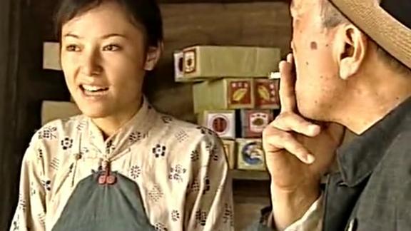 m6最新官网:曝成龙蛇年春晚搭档赵雅芝 上演“法海斗白蛇”(图2) m6最新官网